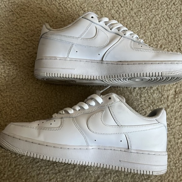 AF1 - Picture 3 of 6
